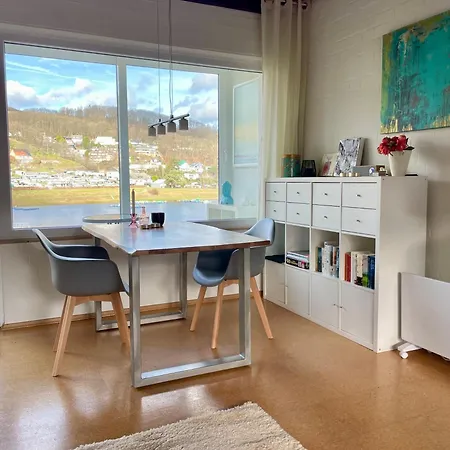 Urlaub In Der Eifel Am Rursee Mit Seeblick - Uferglanz سيمراث